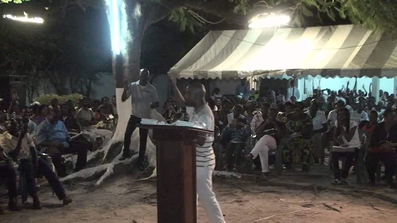 Thumbnail of video:  Le désir du paresseux le tue (Gabon - 14/02/15)